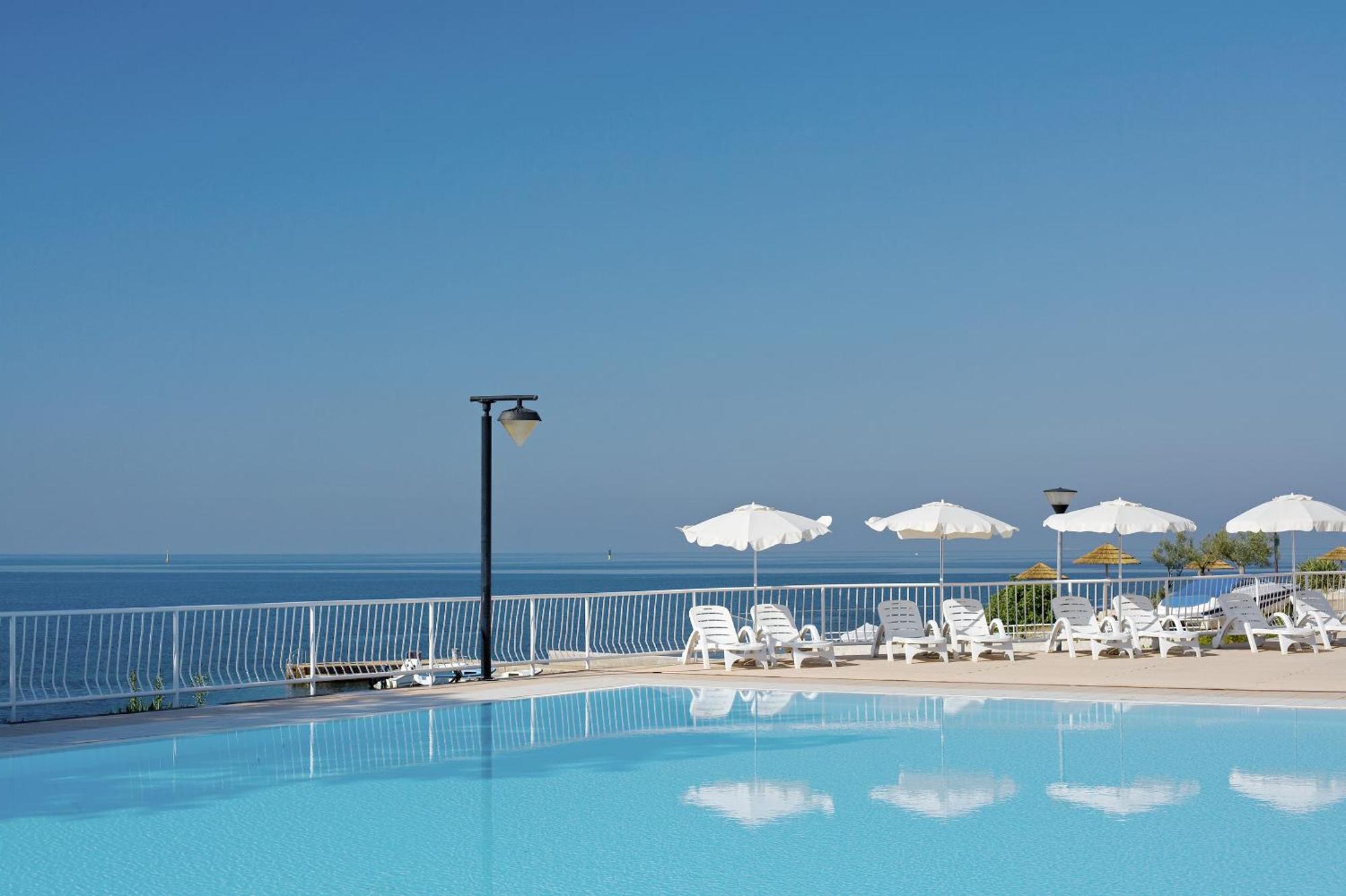 Fkk Adriatika In Fkk Solaris Naturist Resort 포레치 외부 사진